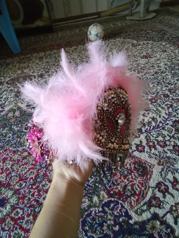 qalpoqlar kuylaklar kelinlar uchun 1