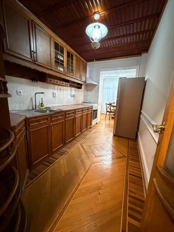 Аренда квартира ул. Садыка Азимова 4/2/4 100 м2 — фото 2 Аренда квартира ул. Садыка Азимова 4/2/4 100 м2 — фото 2