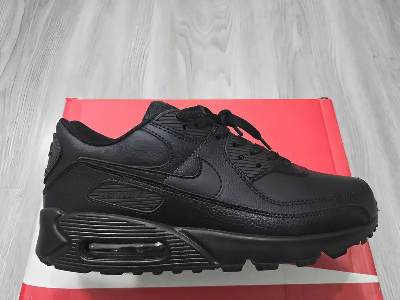 Продаются кроссовки Nike Air Max 90 LTR Black из США Размер 43 UK: 8.5 — фото 1