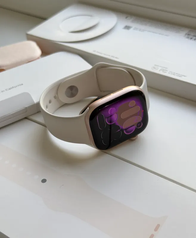 Apple iWatch 10 Gold 42mm 100% 4