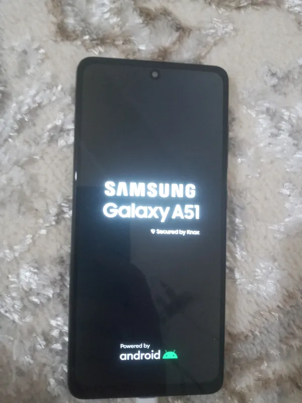 Продаётся Samsung Galaxy A51 (на ремонт) 1