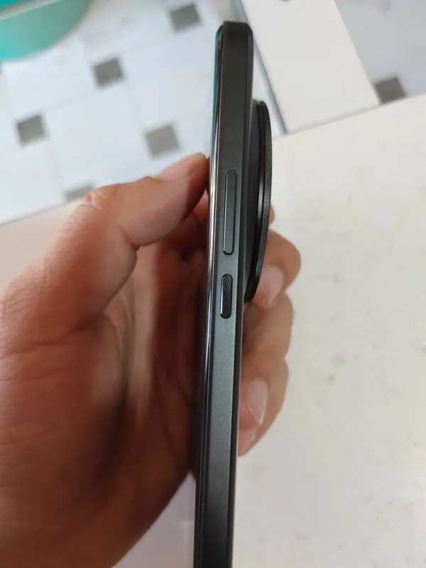 Xiaomi 15 Ultra Black — фото 3