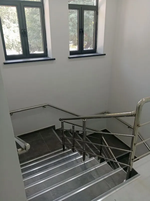 Продаётся Здание под Клинику. 3
