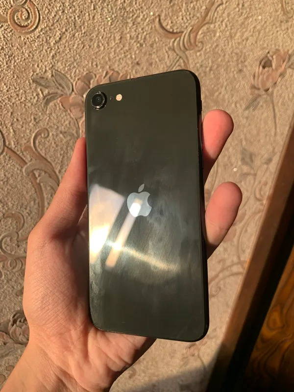 iPhone SE 2020. Gen 2 3 iPhone SE 2020. Gen 2 3