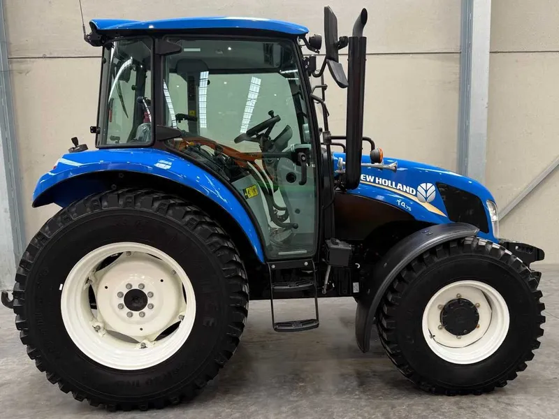 Трактор колесный New Holland T4.75 — фото 4