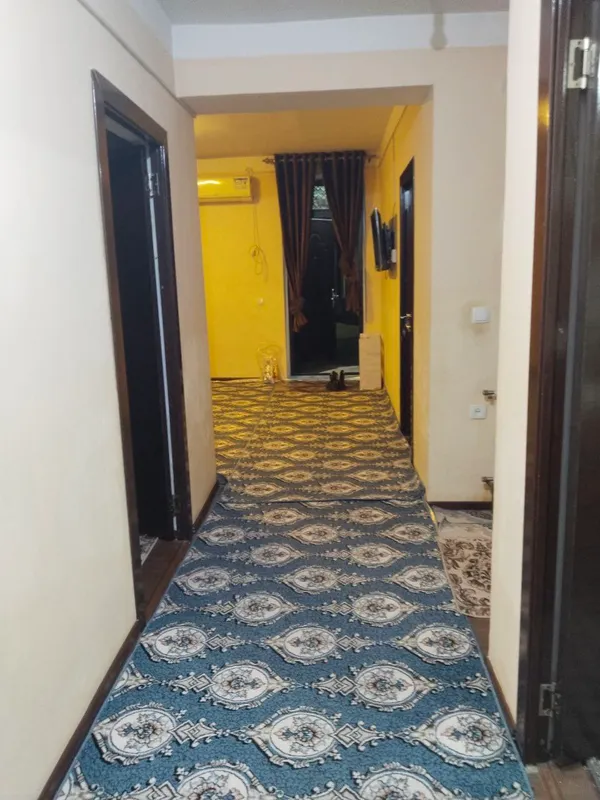 Fargonada aeroport katej 2 sotixli uy  sotiladi