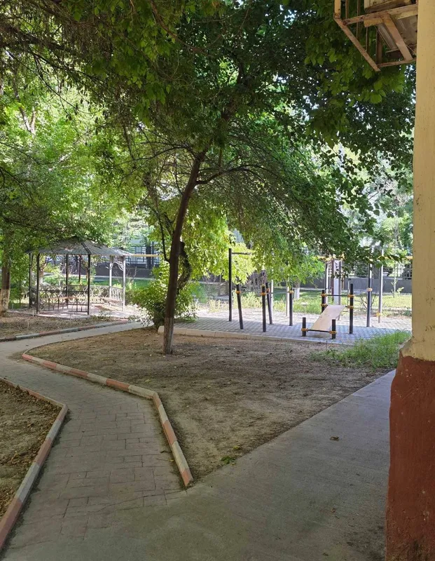 2 xonali kvartira sotiladi, 44 m², Yunusobod tumani 8