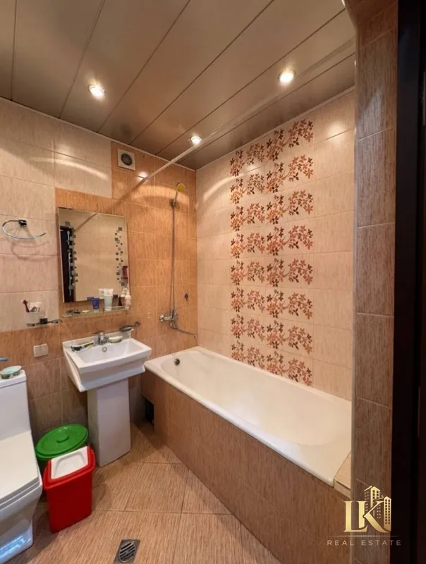 Продаётся 3-комнатная квартира, 81 м², 3/4, Яккасарайский район 4 Продаётся 3-комнатная квартира, 81 м², 3/4, Яккасарайский район 4
