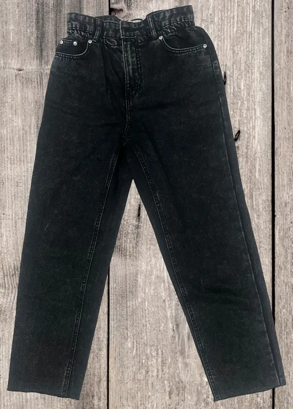 Bershka jinsi 1 Bershka jinsi 1