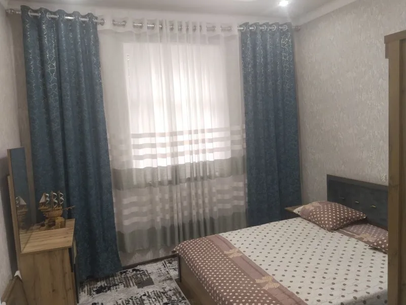 Ижарага Чирчик Навои 2 хона 1 этаж Шароити зур