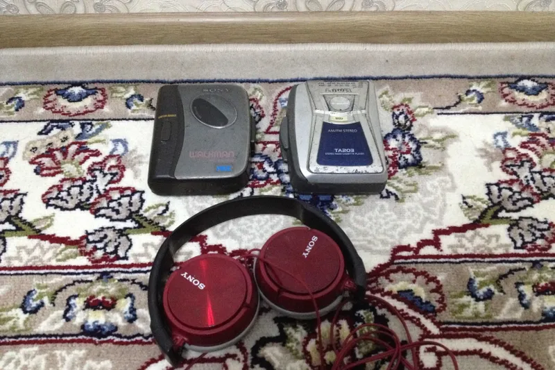 Sony Aiwa pleyerlari va quloqchinlar. 1 Sony Aiwa pleyerlari va quloqchinlar. 1