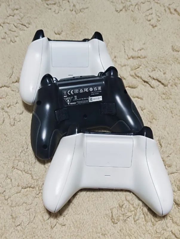 Продам свои джойстики Nintendo в отличном состоянии 2 Продам свои джойстики Nintendo в отличном состоянии 2