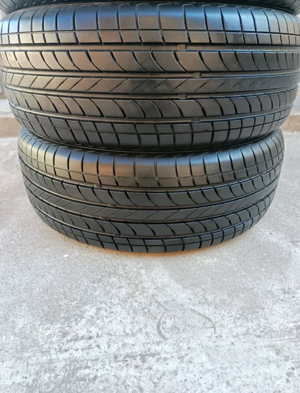 Balon sotiladi 215/60 R16 Ideal xolatda — фото 1