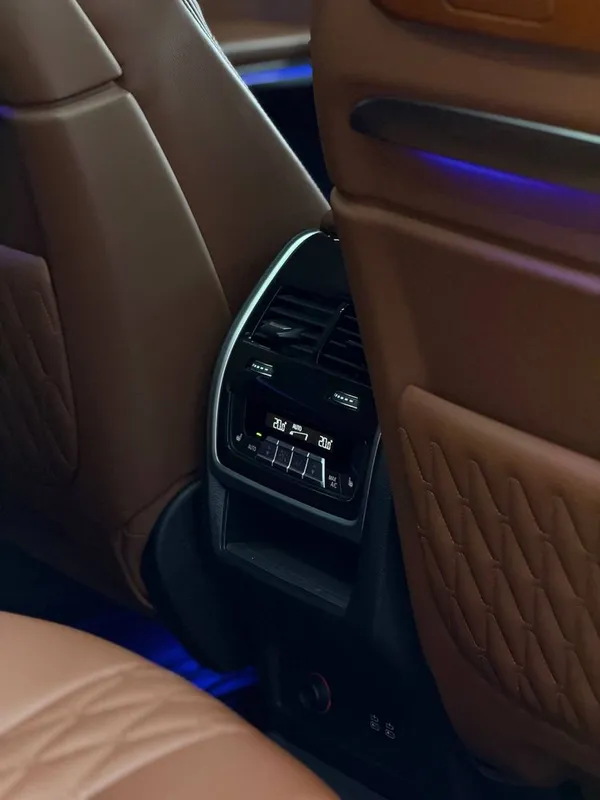 BMW X7 xDrive 40i — фото 6