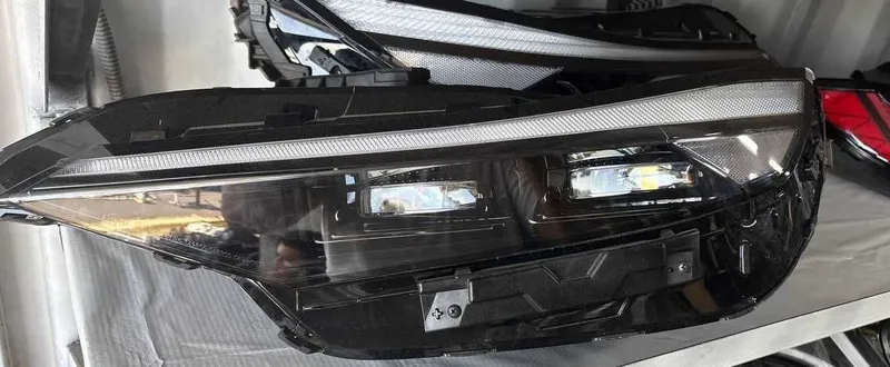 Kia Карнивал Hyundai Fara Krilo Kapot Bagaj — фото 2