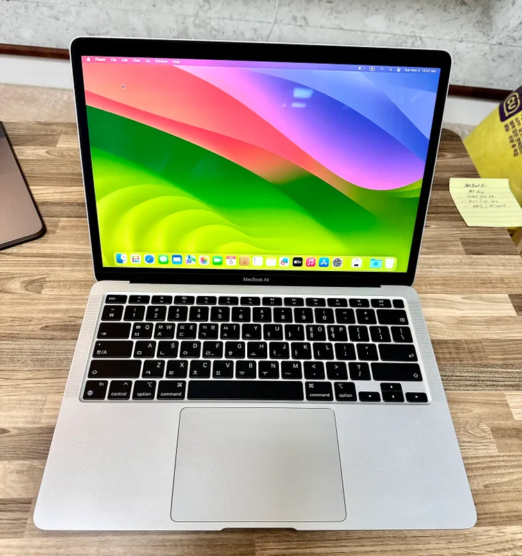 MacBook AirM1 Silver 8/256-noutbuk(Макбук-Ноутбук) — фото 1