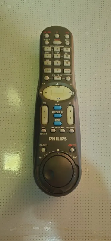 Продам Пульт PHILIPS 2 Продам Пульт PHILIPS 2