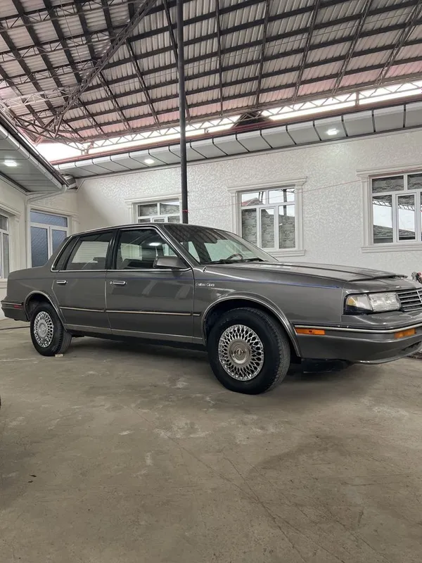 Oldsmobile 1988 год пепельный цвет 8 Oldsmobile 1988 год пепельный цвет 8