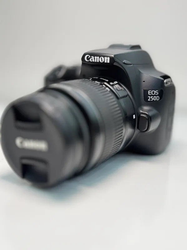 Canon 250D Canon 250D