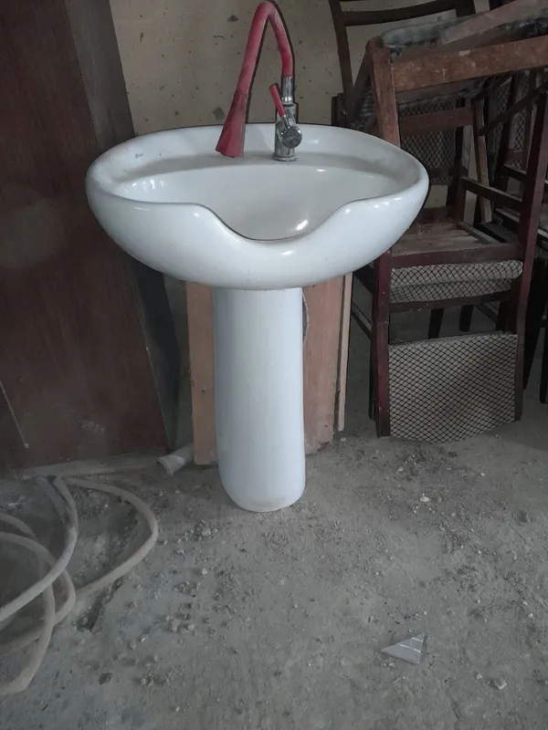 Сартарошхона учун соч ювиш раковинаси