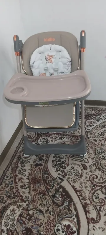 Детский стульчик для кормления Kidilo 3