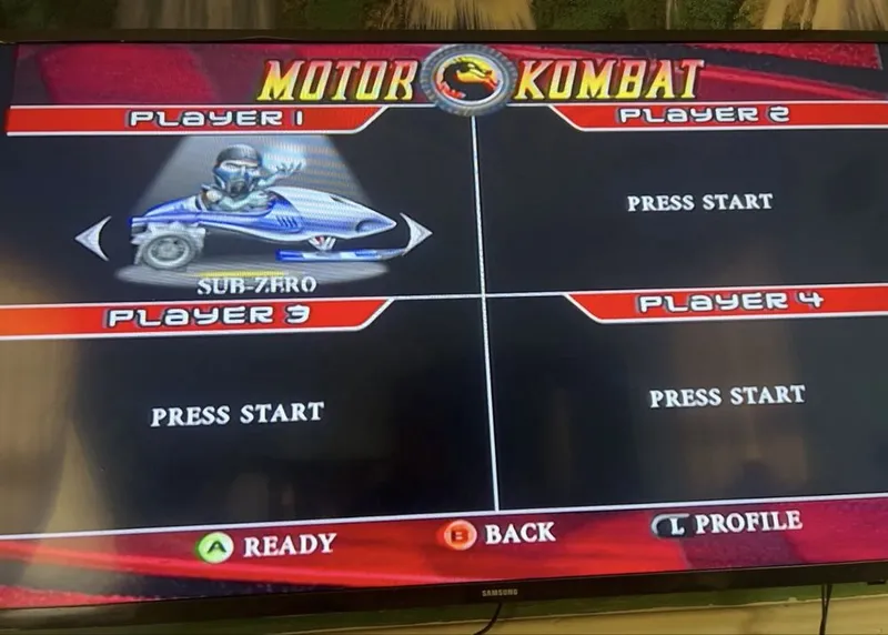 XBOX sotiladi aybi yoq 5 XBOX sotiladi aybi yoq 5