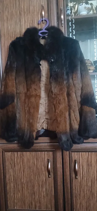 Продаётся шуба Продаётся шуба