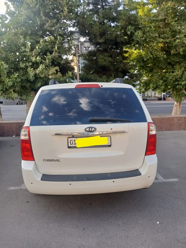 Kia Karnival Rent Car 5 Kia Karnival Rent Car 5