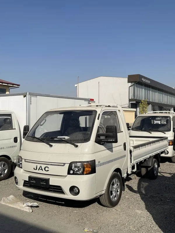 Kia Bongo Hyundai porter orniga JAC X200 bort 1 Kia Bongo Hyundai porter orniga JAC X200 bort 1