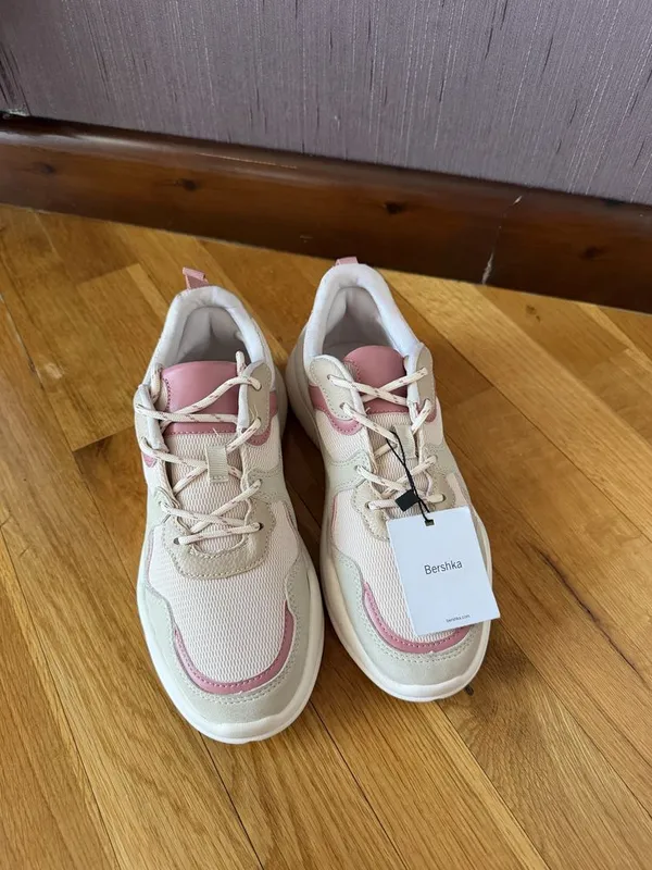 Кроссовки Bershka 1 Кроссовки Bershka 1