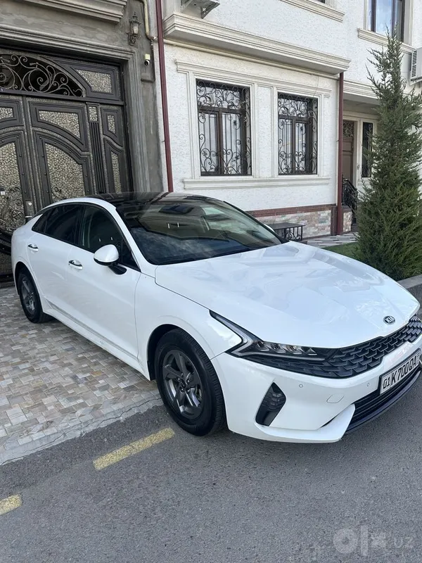 Kia K5 oq rangli 2021 2 Kia K5 oq rangli 2021 2