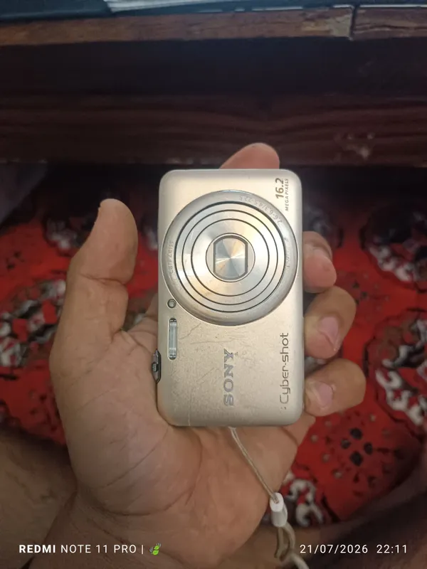 Sony Cyber-shot DSC-WX30 (16.2 MP) камера + SD-карта 3