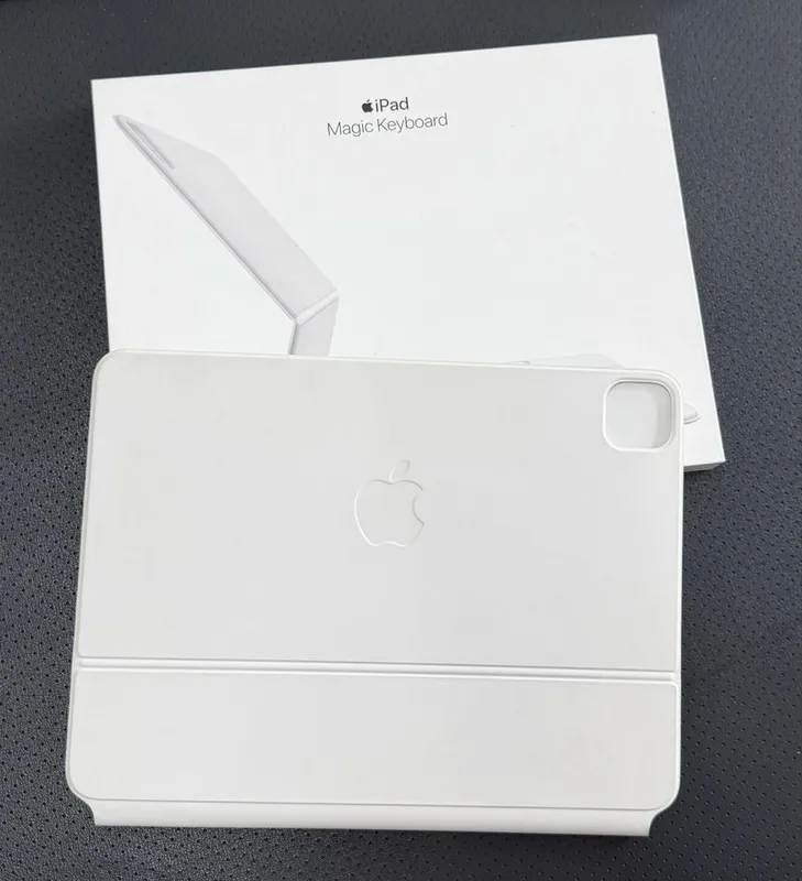 Продается Apple клавиатура+мышка 3