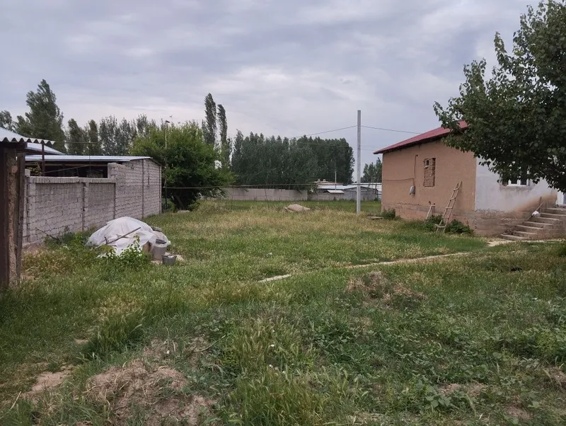 Quruq yer sotiladi