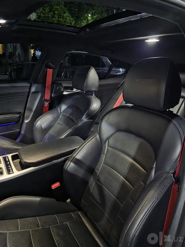 KIA STINGER GT 3.3 Twin Turbo 8 KIA STINGER GT 3.3 Twin Turbo 8