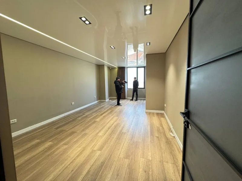 Паркентский Evos | 296кв - нежилое помещение Продажа — фото 2