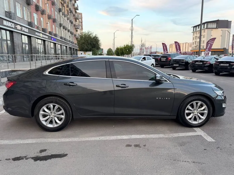Malibu Premier | Автопрокат | Рент кар 3