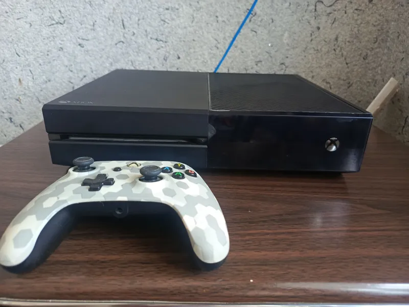 Xbox one 1TB в идеальном состоянии+гарантия Xbox one 1TB в идеальном состоянии+гарантия