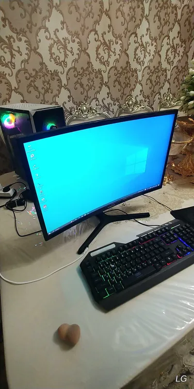 Xeon X99 / RX 580 4GB / 16GB DDR4 / Samsung Curved 24" / Gaming PC 2 Xeon X99 / RX 580 4GB / 16GB DDR4 / Samsung Curved 24" / Gaming PC 2