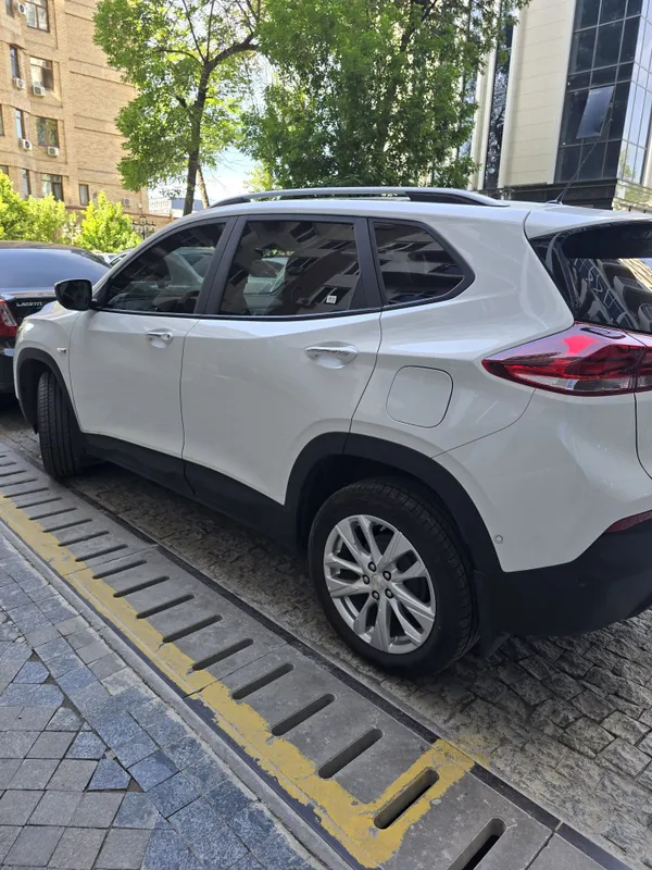 Срочно продам, Свой Tracker 2 LTZ PLUS, родная краска. — фото 1