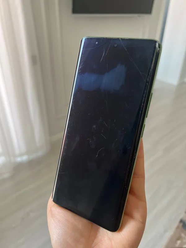 Продам Realme 11 Pro+ 5G (Oasis Green) — фото 1
