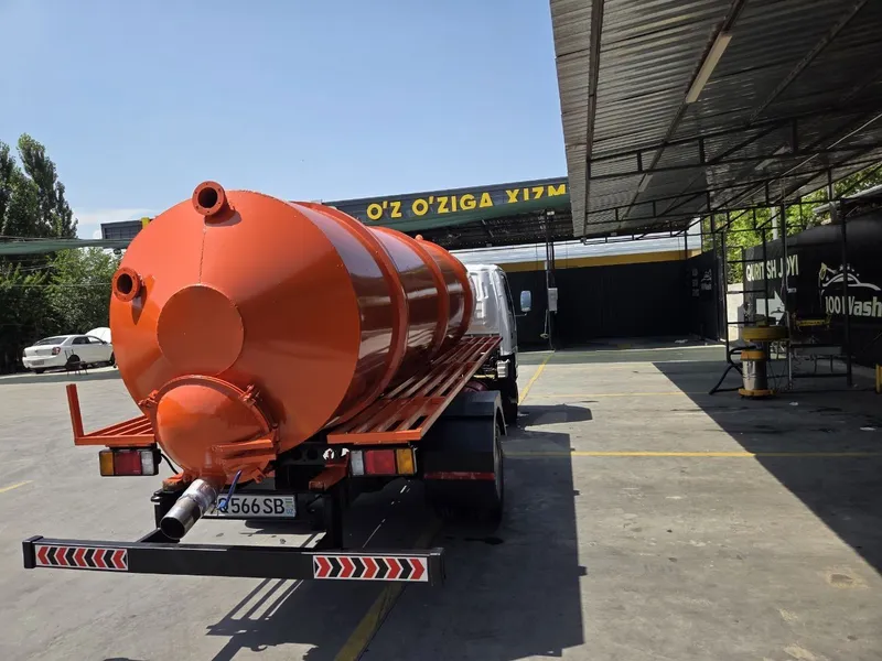 Isuzu NQR 71 Assenizator gavnovoz sotiladiI 1 Isuzu NQR 71 Assenizator gavnovoz sotiladiI 1