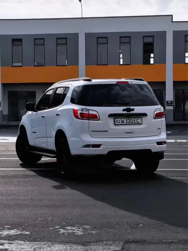 Trailblazer Сотилади 21.000 $ 2 Trailblazer Сотилади 21.000 $ 2