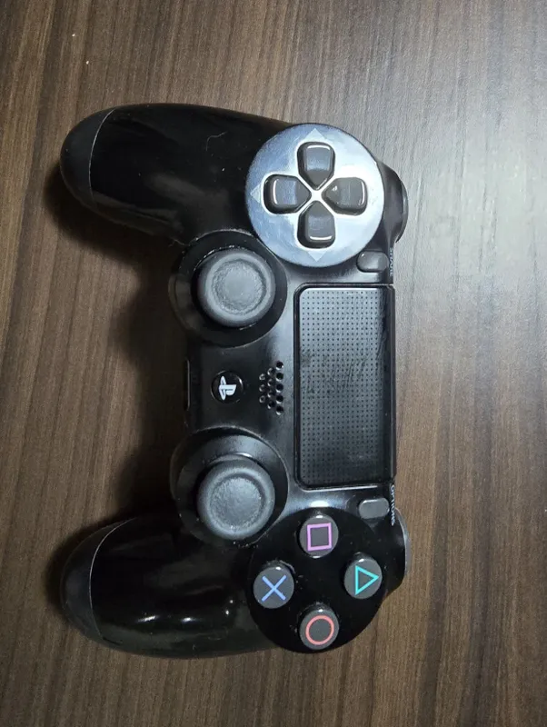 Play station 4 slim 6