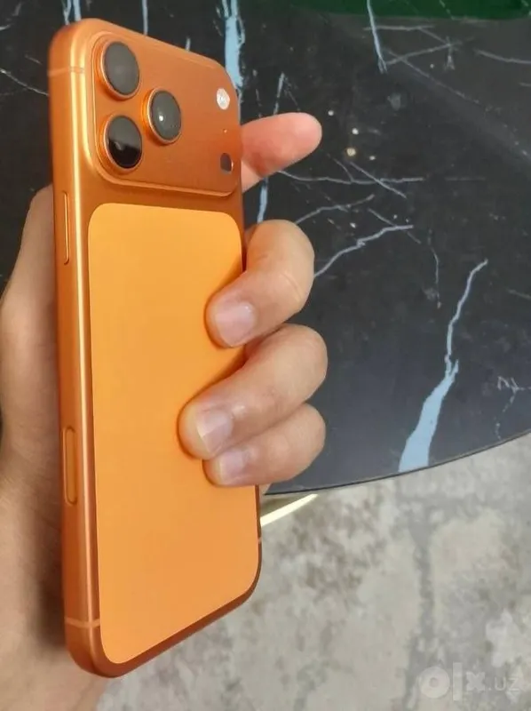 iPhone 17 Pro Max, 256 ГБ, ёмкость аккумулятора 93% 5 iPhone 17 Pro Max, 256 ГБ, ёмкость аккумулятора 93% 5