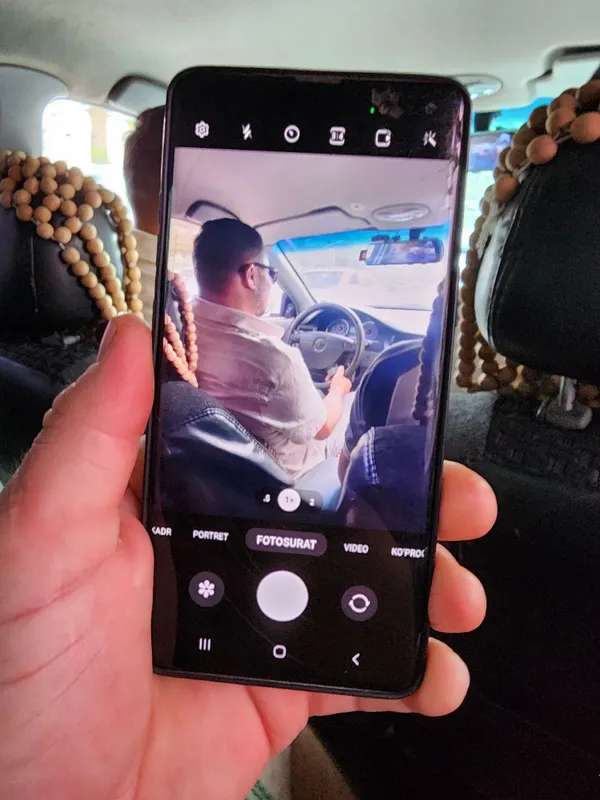 Samsung s10+5g holati yahshi 1