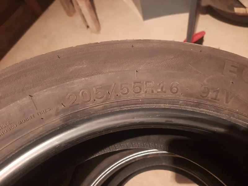 Продаются балоны б/у. 3 Продаются балоны б/у. 3