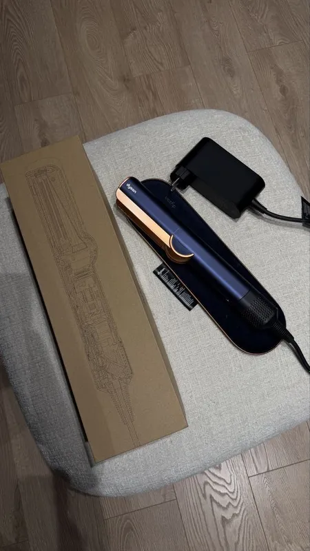 Продаю Dyson Airstrait 1 Продаю Dyson Airstrait 1