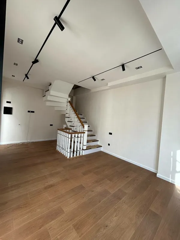 Tsiolkovskiyda taunhaus sotiladi 8 Tsiolkovskiyda taunhaus sotiladi 8