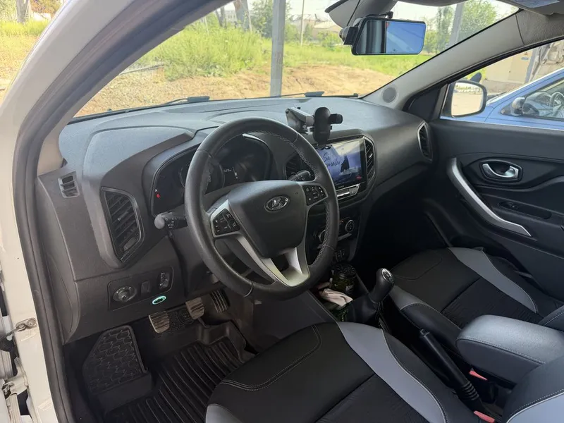Lada xray cross sotiladi holati ideal bir qul moshina 2